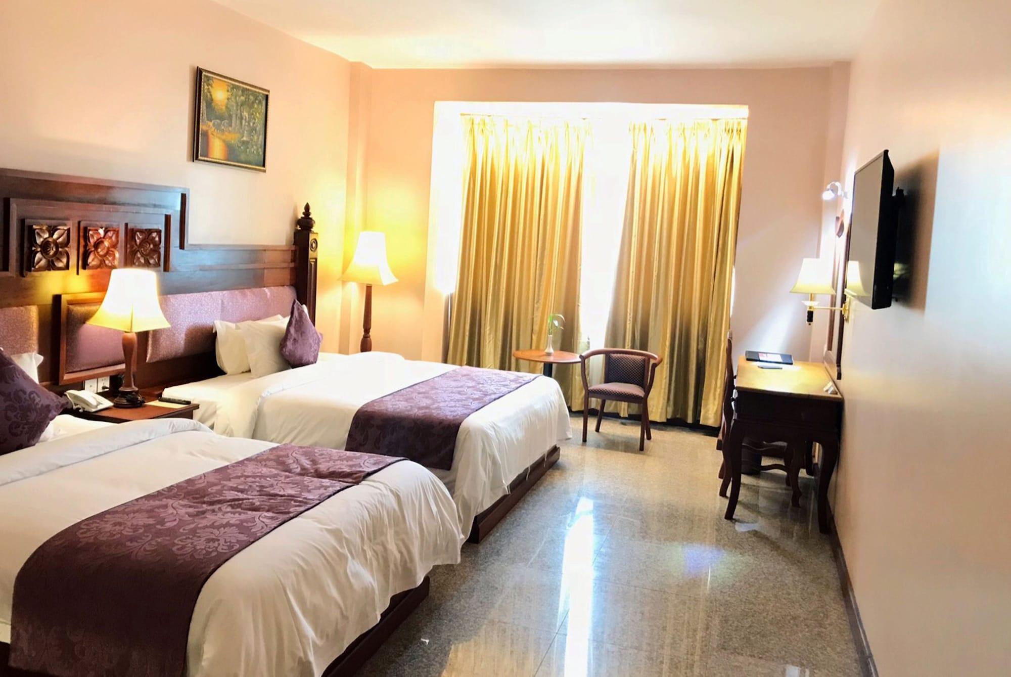 Phnom Penh Era Hotel Bagian luar foto