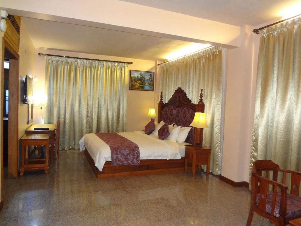 Phnom Penh Era Hotel Bagian luar foto